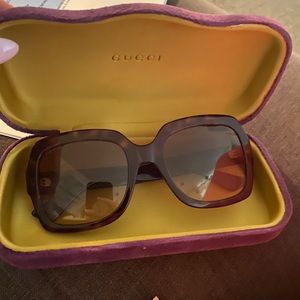 Gucci womens sun glasses & pink YSL side bag! Bran new. Never worn